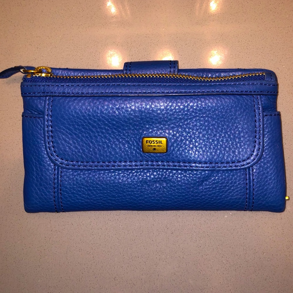 Periwinkle Blue Fossil Wallet Clutch